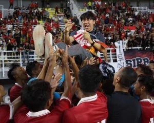 lan-dau-thang-viet-nam-hlv-shin-tae-yong-va-indonesia-an-mung-nhu-the-vo-dich